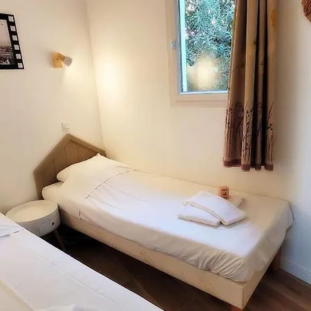 Bright Cocoon With Garden And Sea View شقة